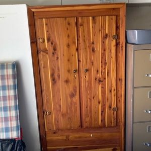 Cedar Chest 5ftH x 22 deep